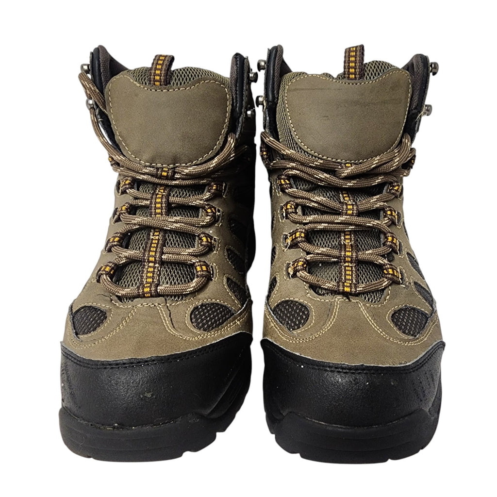 Back Country Hiking Boots – Men's UK 8 / EU 42 – Excellent Condition