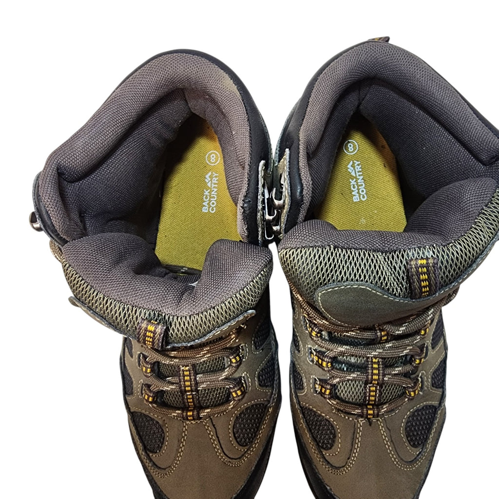 Back Country Hiking Boots – Men's UK 8 / EU 42 – Excellent Condition