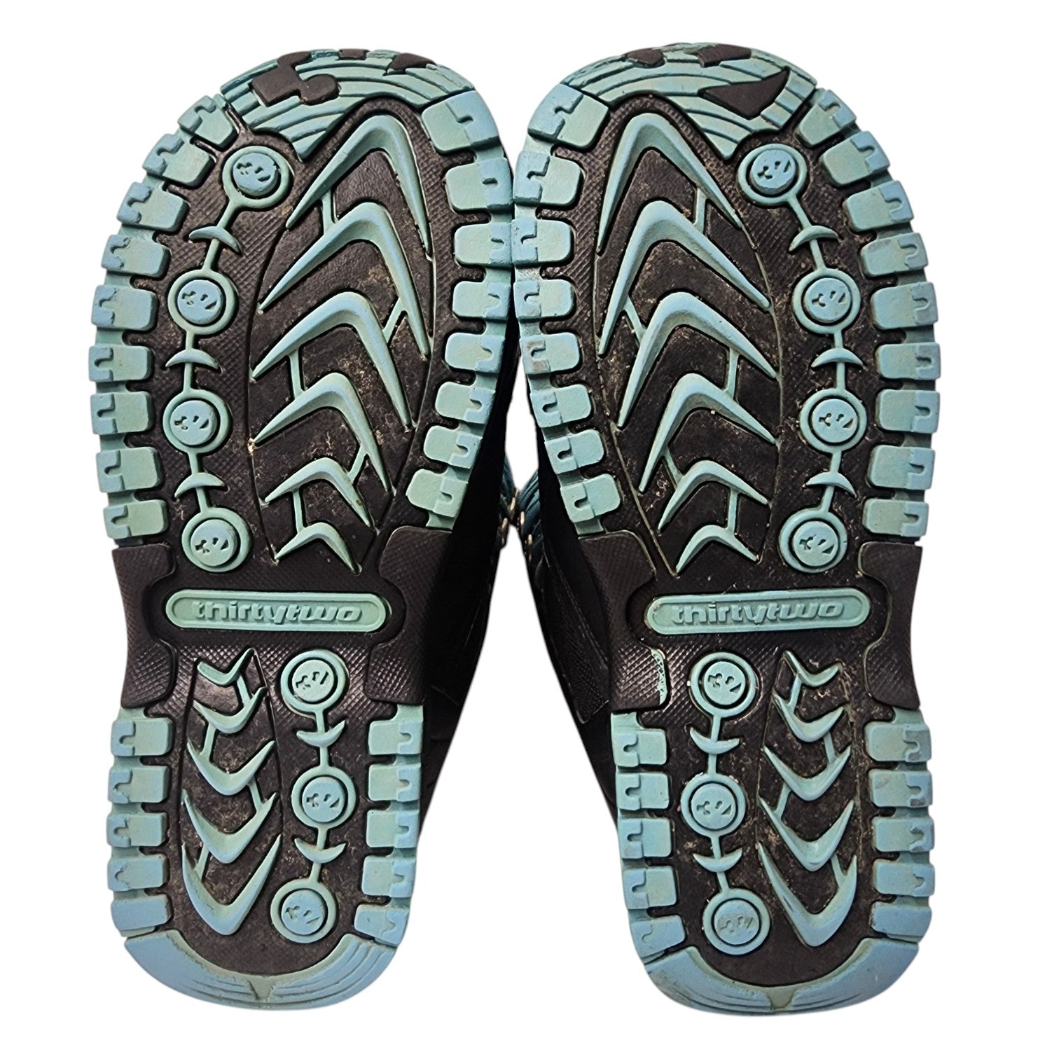 Thirty-two ‘prospect’ snowboard boots