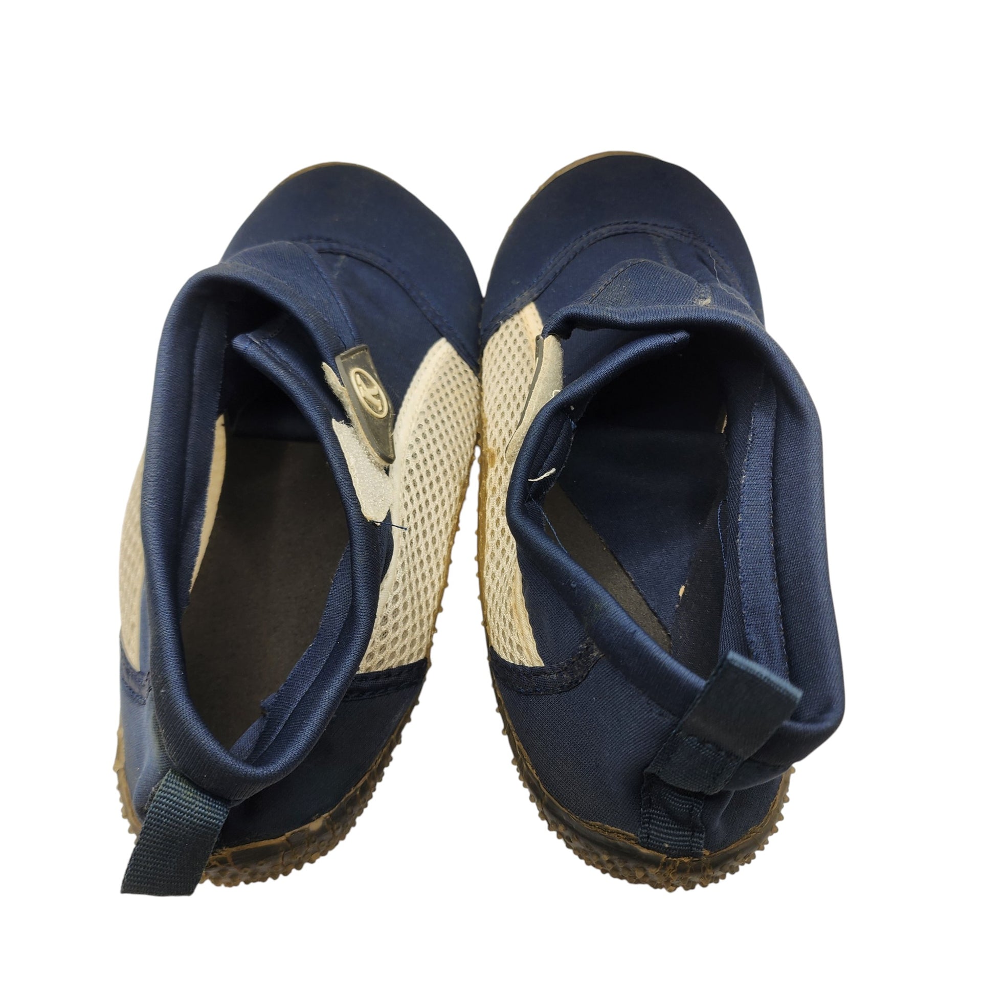 Rock and Reef Walking Shoes -42