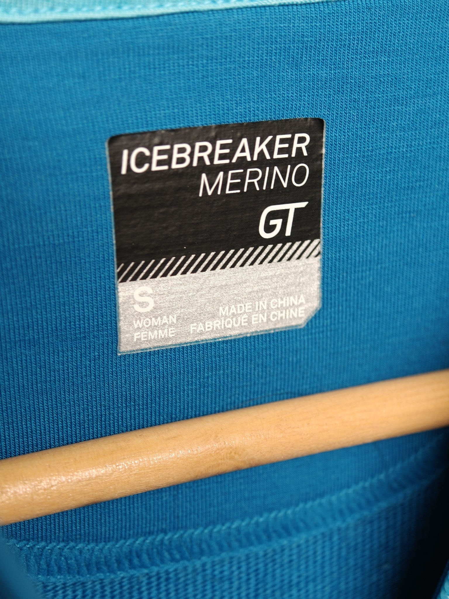 Icebreaker Merino GT hoodie jacket label showing size Small and model