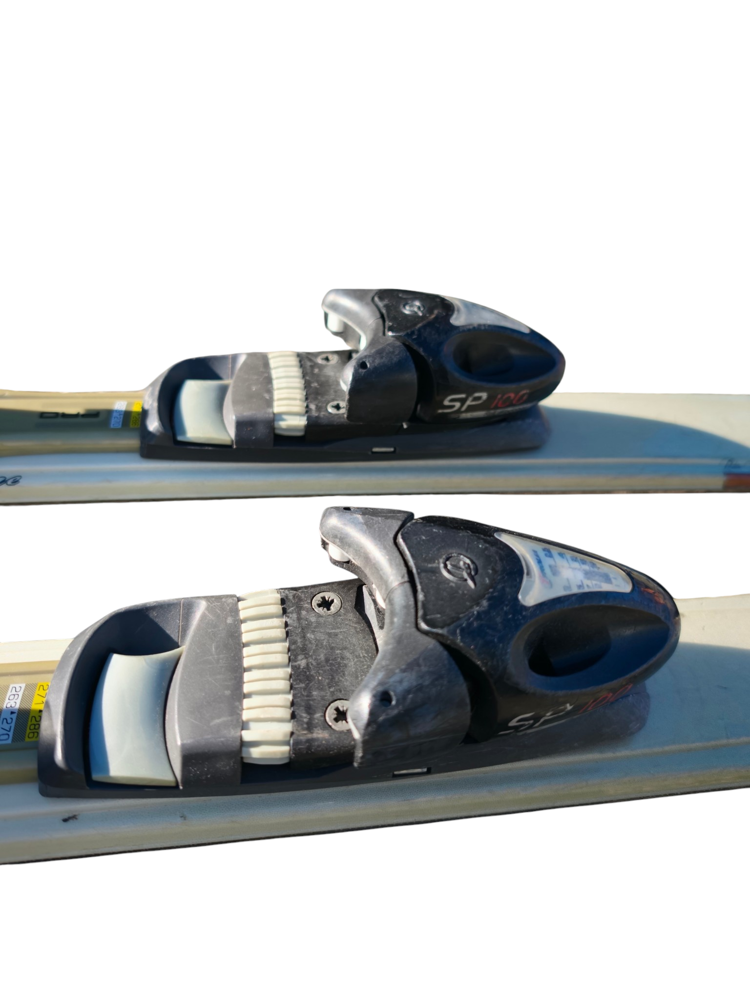 153cm Carving Skis with Salomon SP100 Bindings