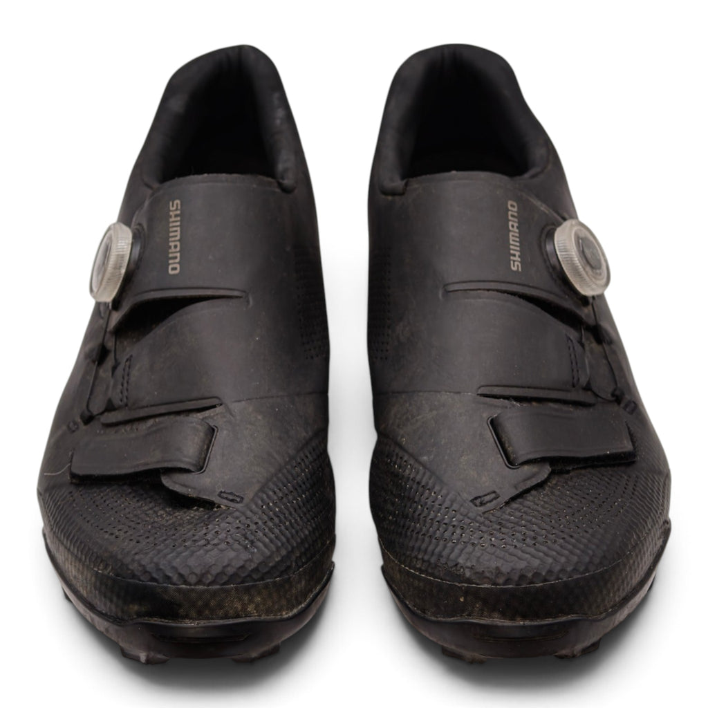 Shimano SH-MC50 black cycling shoes pair
