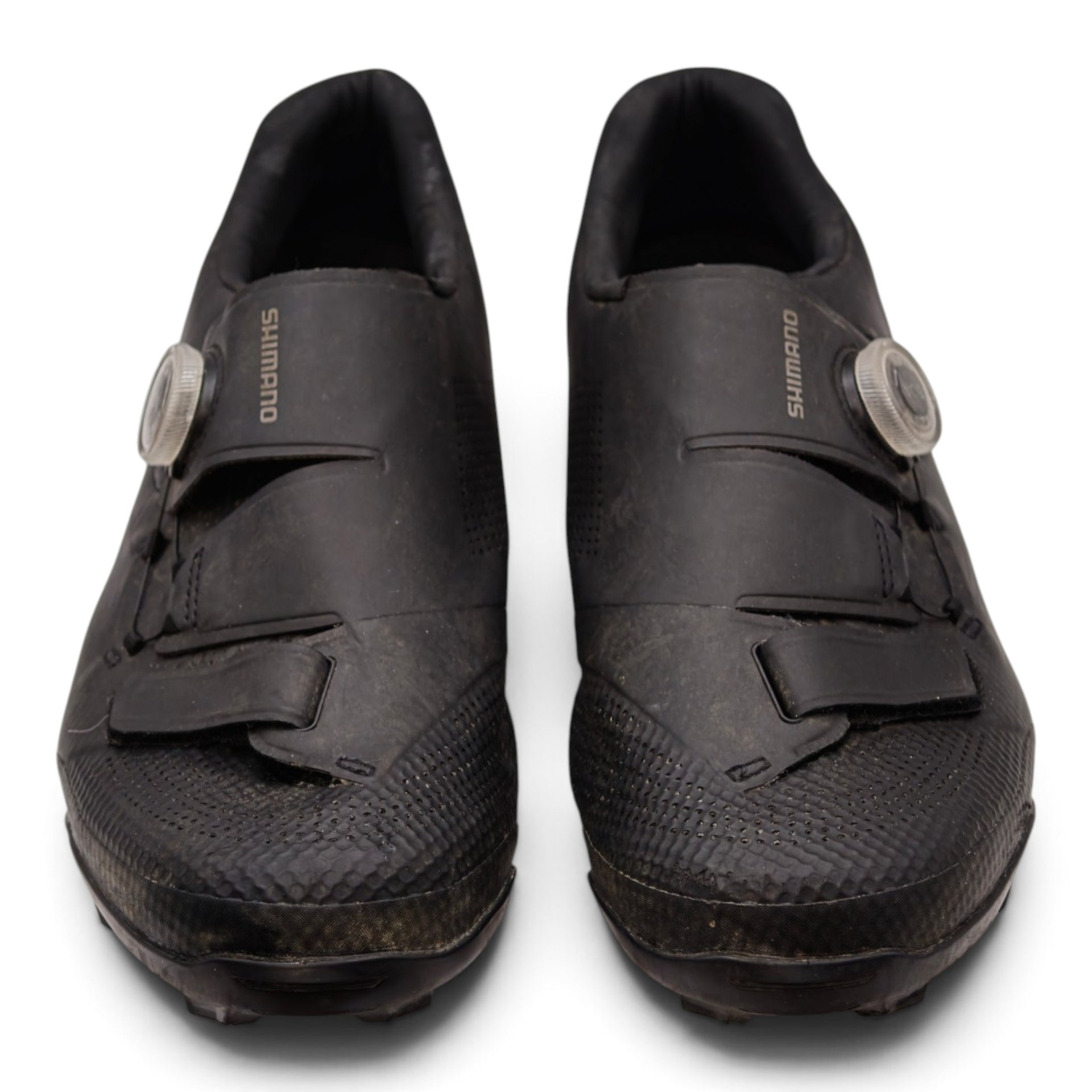 Shimano SH-MC50 black cycling shoes pair