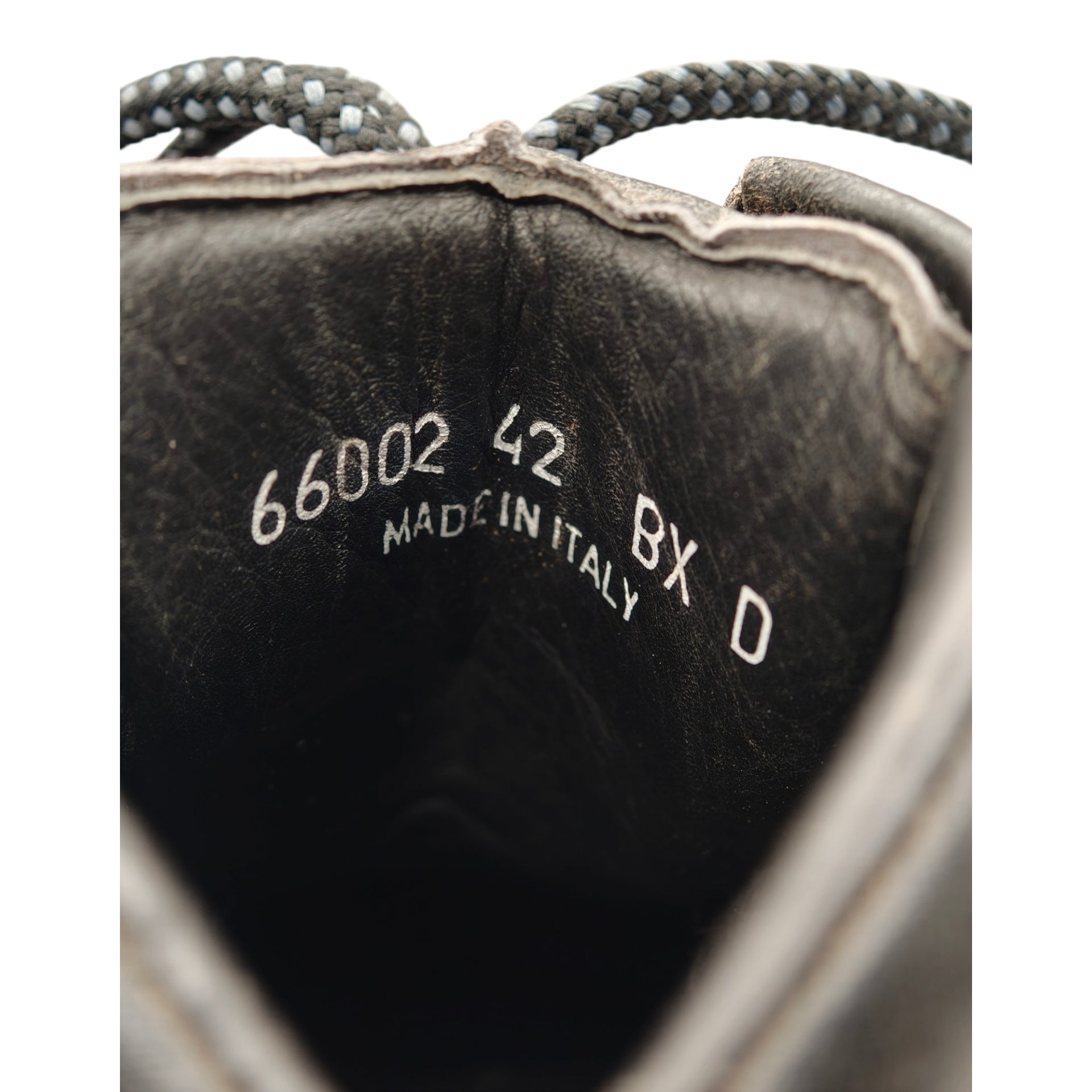 Inside label showing size 42 and made in Italy