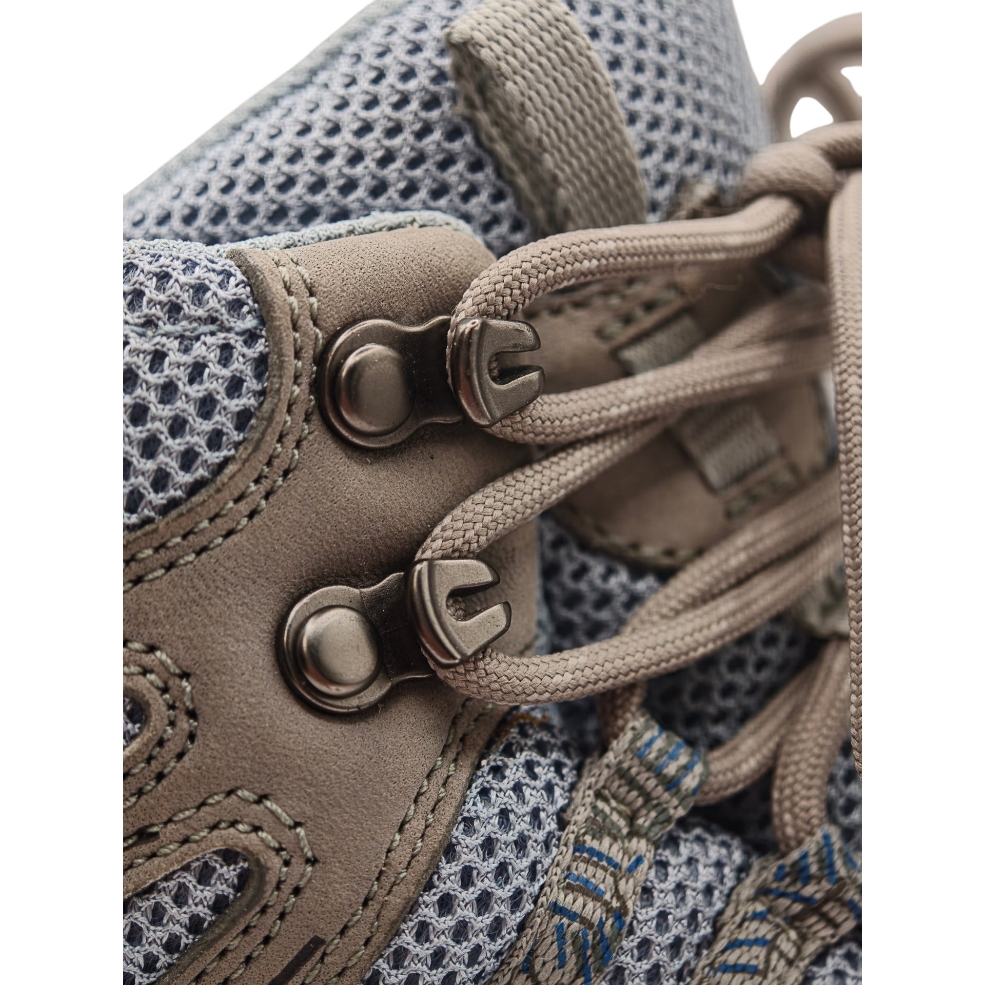 Inner label showing size and model details for Hi-Tec Harmony Mid WP boots
