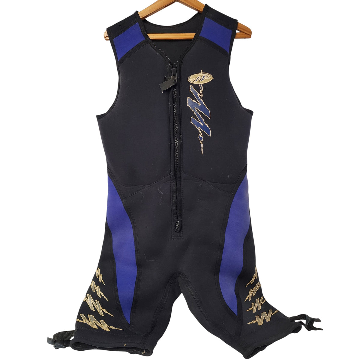 Front view of Adult wetsuit size XL