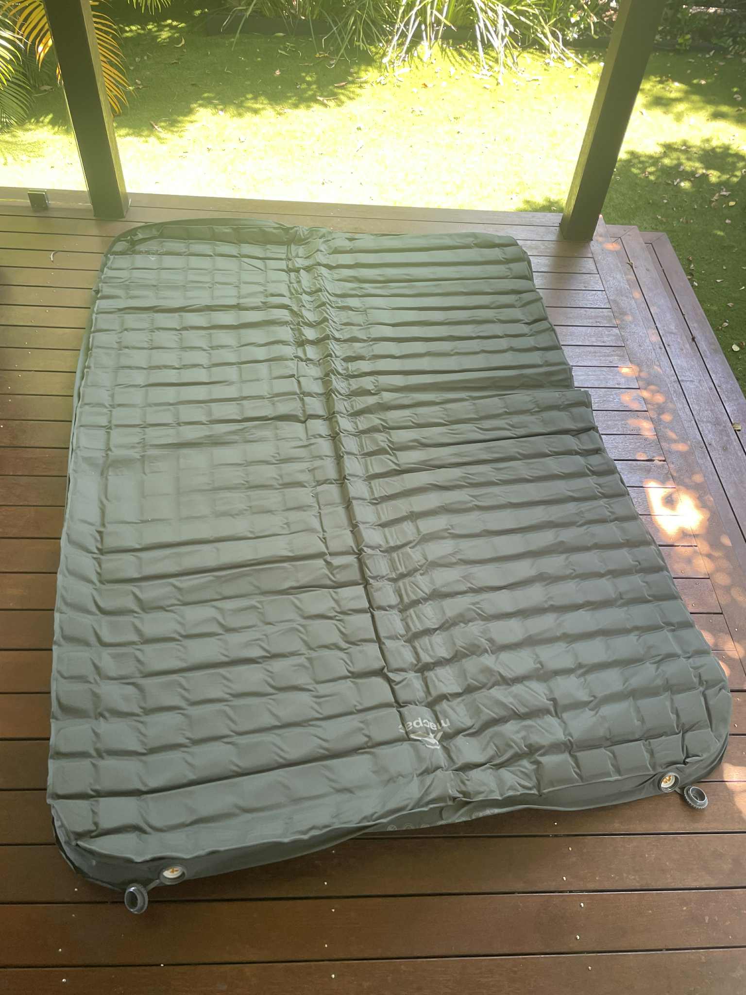 Macpac Deluxe sleeping mat — double — 201 × 132 × 10 cm