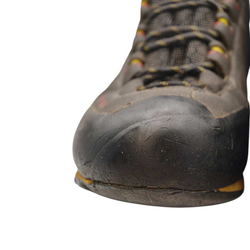 La Sportiva Gore-Tex Boots. EU 45. Sole and Tongue Damage. detail 13. Supplied view 14.