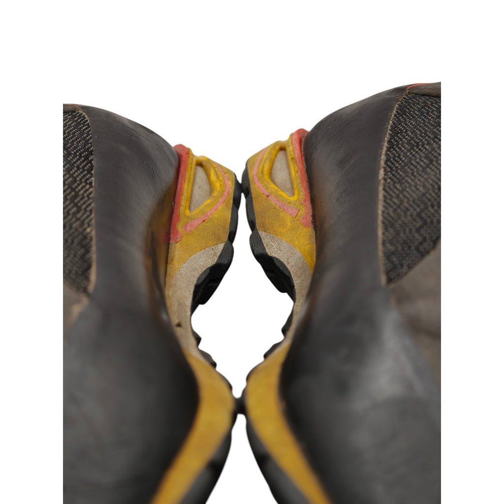 La Sportiva Gore-Tex Boots. EU 45. Sole and Tongue Damage. detail 20. Supplied view 21.