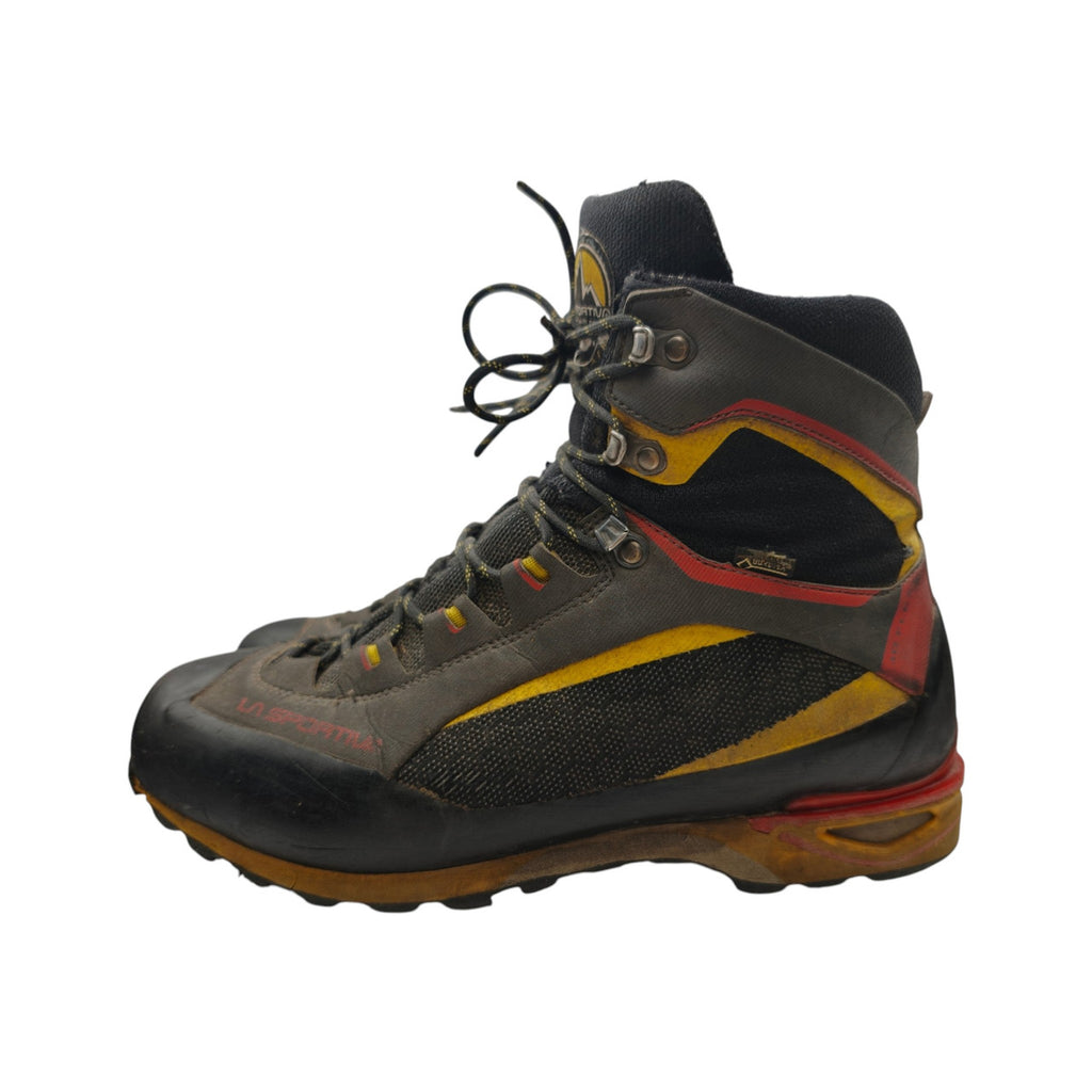 La Sportiva Gore-Tex Boots. EU 45. Sole and Tongue Damage. left side view. Supplied view 20.