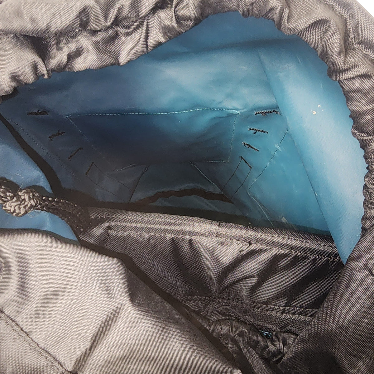 Interior view of Li-lo Alpin Backpack 45L