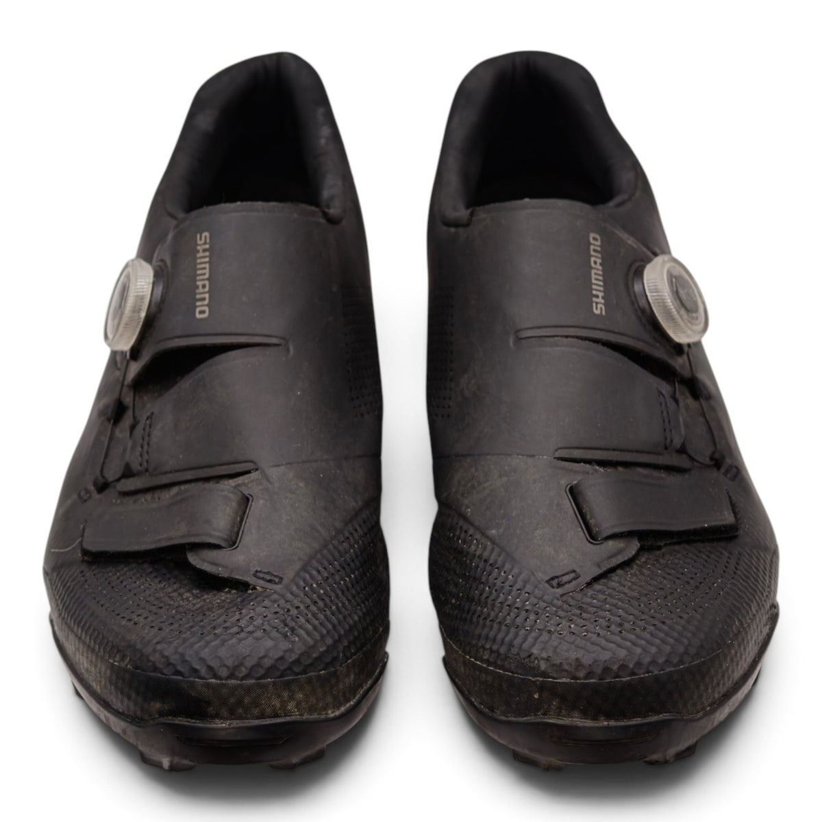 Shimano SH-MC50 black cycling shoes pair