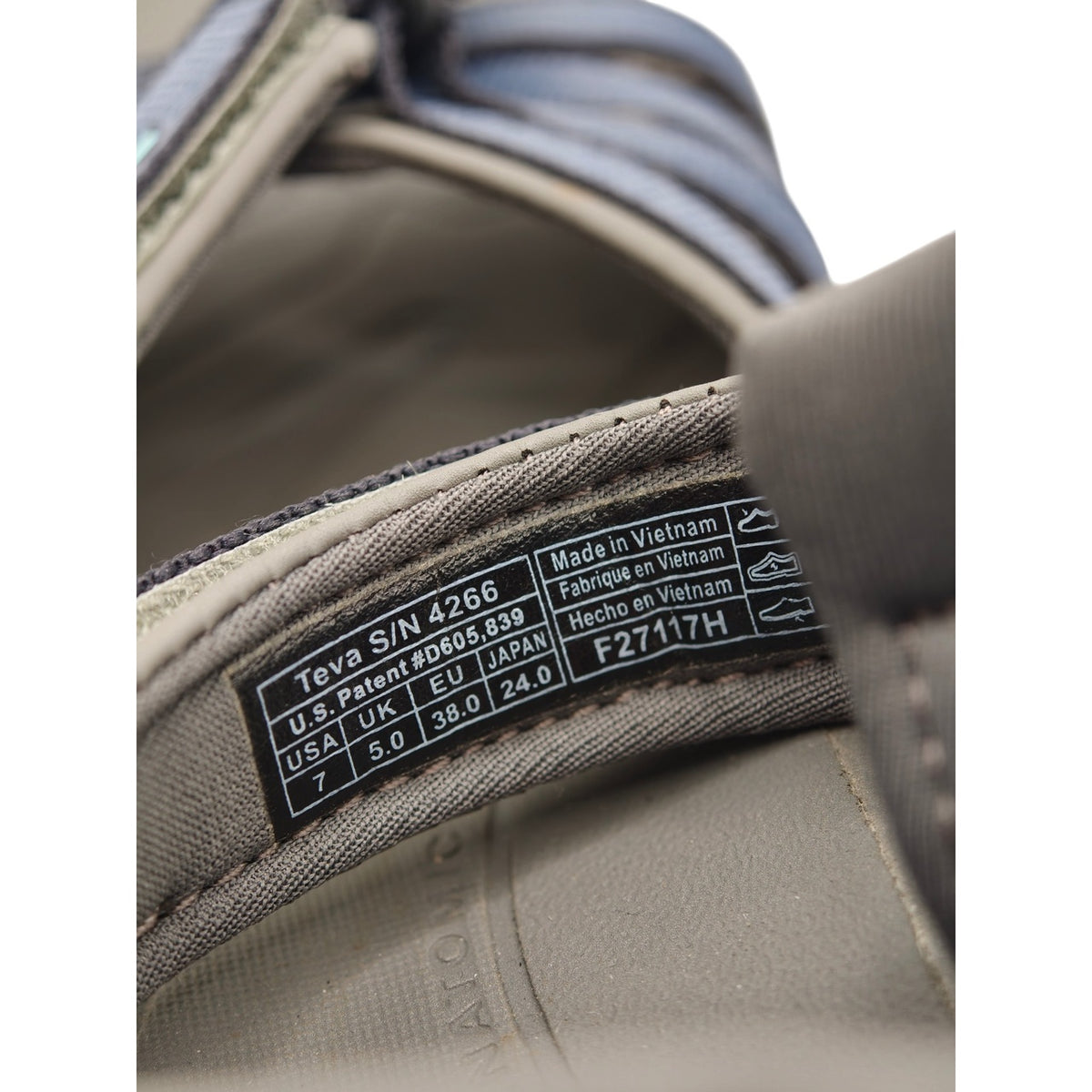 Teva Tirra Women's Sandals - US 7 / UK 5 - Blue Grey - size label