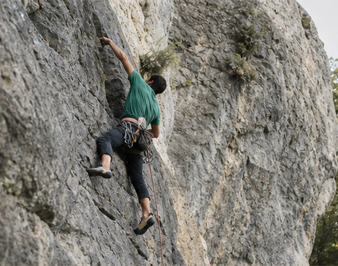 Outdoor climber, demonstration image